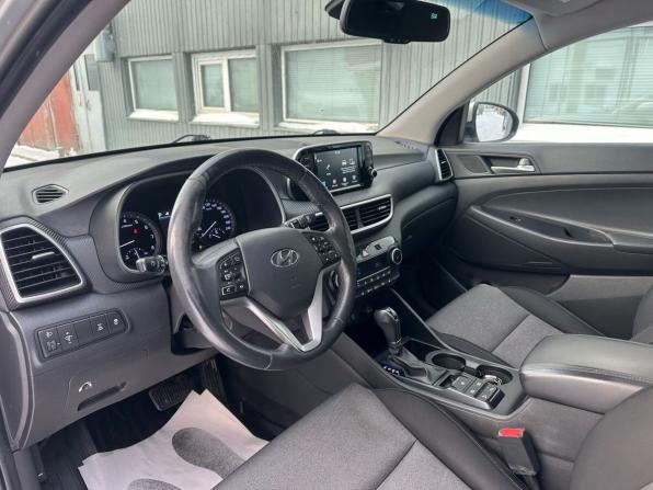 Hyundai Tucson III Рестайлинг с пробегом 2018 года, цена 1 650 000 рублей, 299300 км, внедорожник, Автокод Объявления