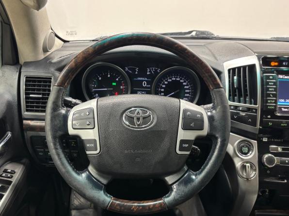 Toyota Land Cruiser 200 Series Рестайлинг 1 с пробегом 2013 года, цена 3 150 000 рублей, 325000 км, внедорожник, Автокод Объявления