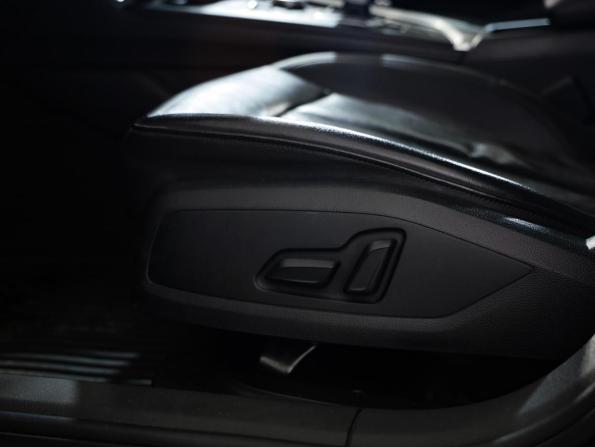 Audi A4 V (B9) с пробегом 2017 года, цена 2 389 000 рублей, 101271 км, седан, Автокод Объявления
