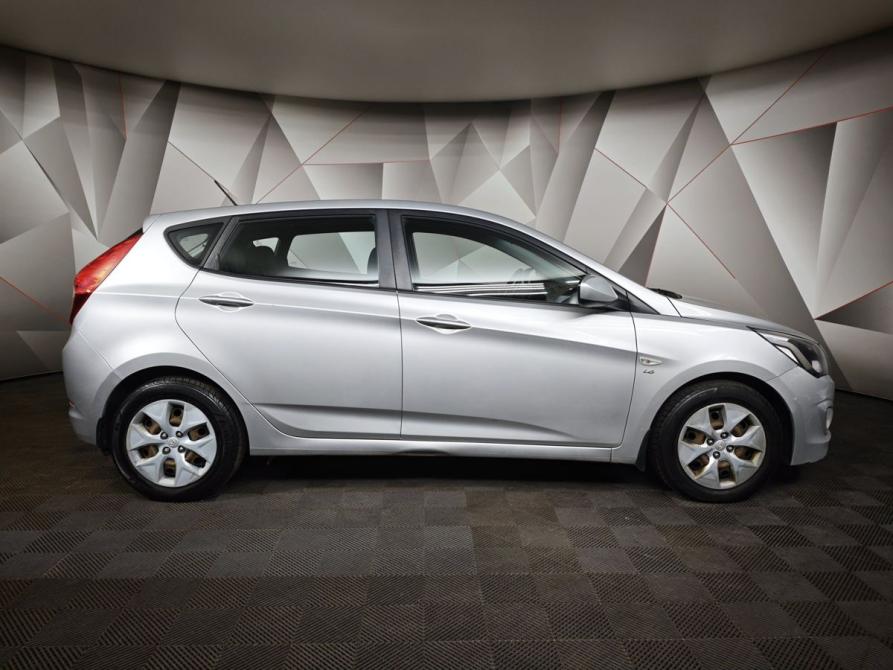 Hyundai Solaris I Рестайлинг Москва  - изображение 6