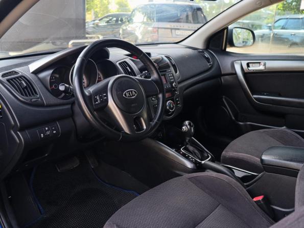 Kia Cerato II с пробегом 2010 года, цена 700 000 рублей, 216457 км, купе, Автокод Объявления
