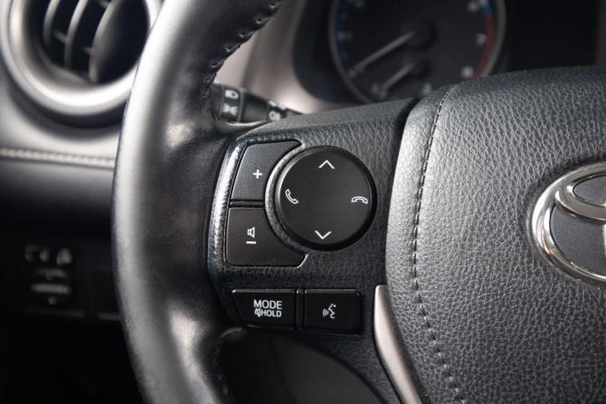 Toyota RAV4 IV (XA40) Рестайлинг с пробегом 2017 года, цена 2 549 000 рублей, 97161 км, внедорожник, Автокод Объявления