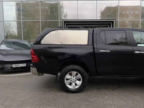 Toyota Hilux VIII с пробегом 2017 года, цена 2 839 000 рублей, 330385 км, offers.body_type.unknown, Автокод Объявления