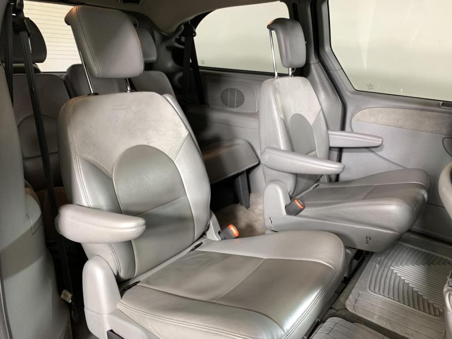 Chrysler Voyager IV Рестайлинг Москва  - изображение 17