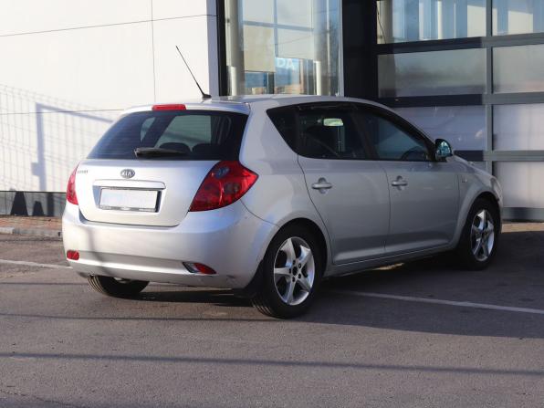 Kia Ceed I с пробегом 2009 года, цена 499 000 рублей, 231000 км, хэтчбек, Автокод Объявления