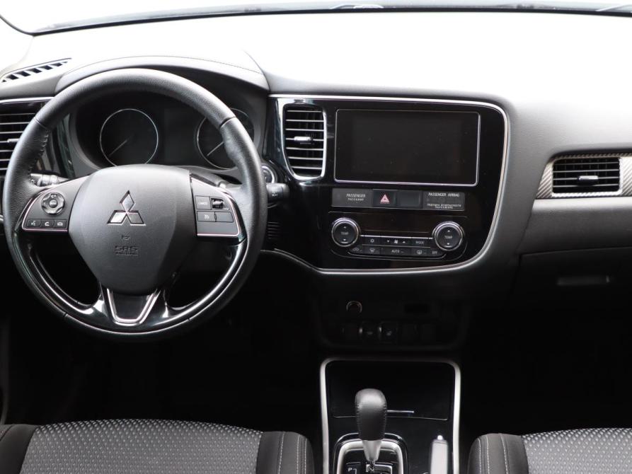 Mitsubishi Outlander III Рестайлинг 2 Санкт-Петербург  - изображение 11