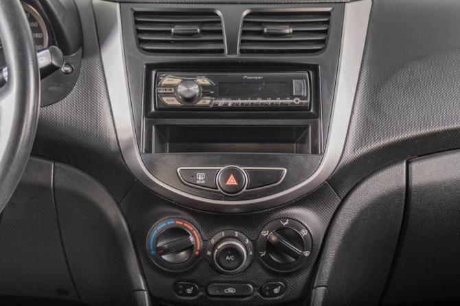 Hyundai Solaris I Рестайлинг с пробегом 2014 года, цена 859 000 рублей, 156000 км, седан, Автокод Объявления