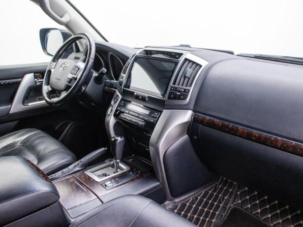 Toyota Land Cruiser 200 Series Рестайлинг 1 с пробегом 2012 года, цена 3 674 000 рублей, 145132 км, внедорожник, Автокод Объявления