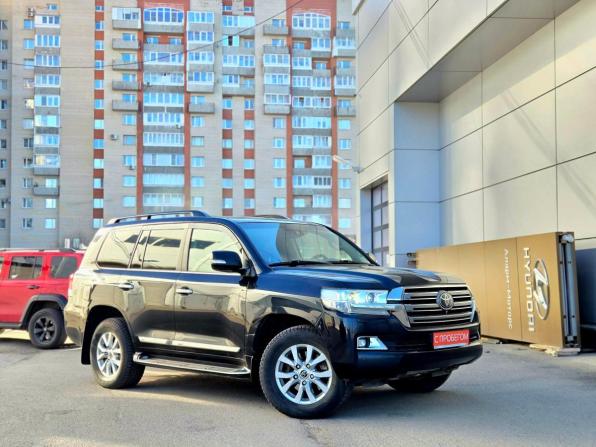 Toyota Land Cruiser 200 Series Рестайлинг 2 с пробегом 2018 года, цена 4 749 000 рублей, 360000 км, внедорожник, Автокод Объявления