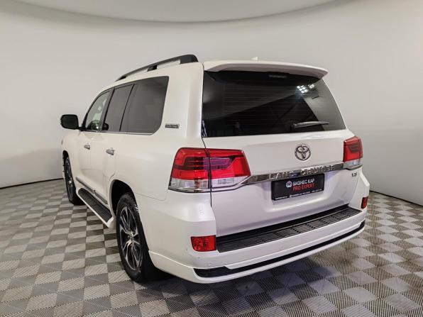 Toyota Land Cruiser 200 Series Рестайлинг 2 с пробегом 2020 года, цена 4 999 000 рублей, 331863 км, внедорожник, Автокод Объявления