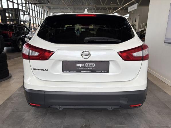 Nissan Qashqai II с пробегом 2017 года, цена 1 341 000 рублей, 211179 км, внедорожник, Автокод Объявления