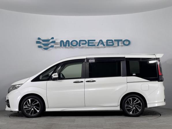 Honda Stepwgn V с пробегом 2016 года, цена 2 150 000 рублей, 163551 км, минивэн, Автокод Объявления