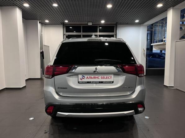 Mitsubishi Outlander III Рестайлинг 2 с пробегом 2017 года, цена 1 739 000 рублей, 201953 км, внедорожник, Автокод Объявления