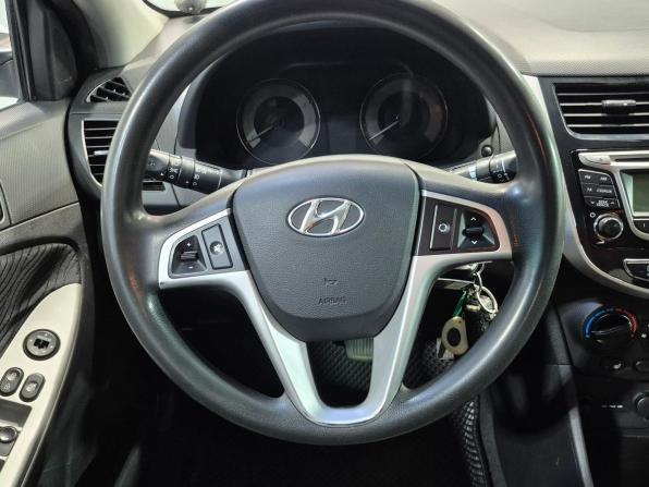 Hyundai Solaris I с пробегом 2011 года, цена 868 000 рублей, 170000 км, седан, Автокод Объявления
