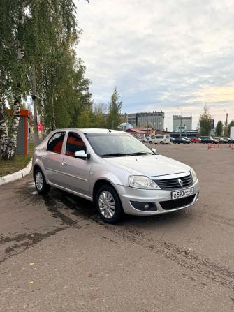 Renault Logan I Рестайлинг с пробегом 2012 года, цена 385 000 рублей, 230000 км, седан, Автокод Объявления