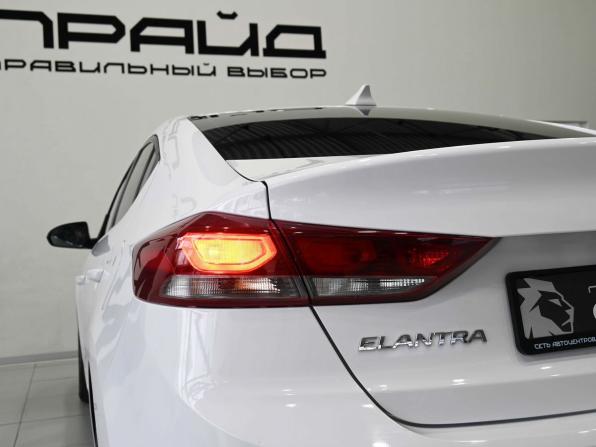 Hyundai Elantra VI (AD) с пробегом 2018 года, цена 1 399 900 рублей, 108000 км, седан, Автокод Объявления