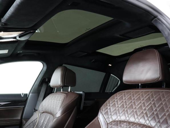 BMW 7 серии VI (G11/G12) Рестайлинг с пробегом 2021 года, цена 7 203 510 рублей, 74570 км, седан, Автокод Объявления