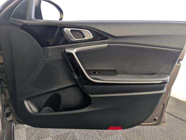 Kia Ceed III с пробегом 2020 года, цена 1 900 000 рублей, 88879 км, хэтчбек, Автокод Объявления