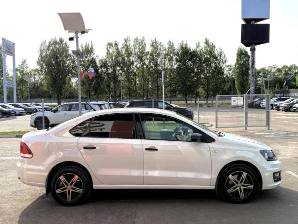 Volkswagen Polo V Рестайлинг с пробегом 2016 года, цена 1 157 000 рублей, 81009 км, седан, Автокод Объявления