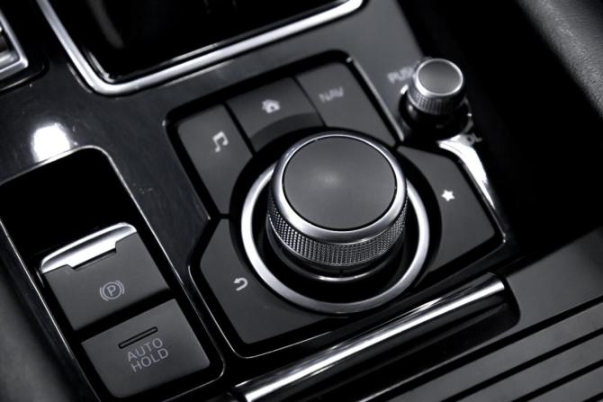 Mazda 6 III (GJ) Рестайлинг 2 с пробегом 2018 года, цена 2 399 000 рублей, 103099 км, седан, Автокод Объявления