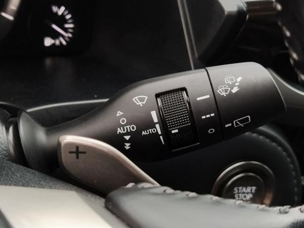 Lexus LX III Рестайлинг 2 с пробегом 2020 года, цена 11 000 000 рублей, 111230 км, внедорожник, Автокод Объявления