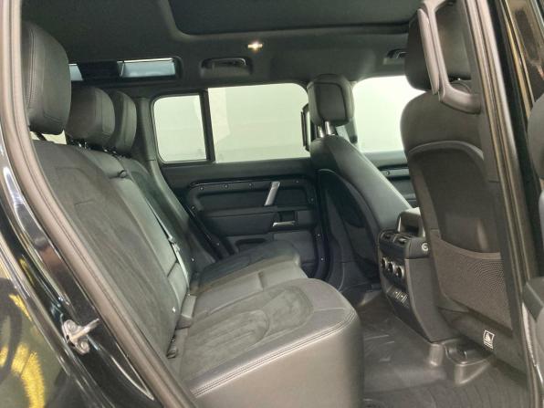 Land Rover Defender II с пробегом 2023 года, цена 20 800 000 рублей, 30899 км, внедорожник, Автокод Объявления