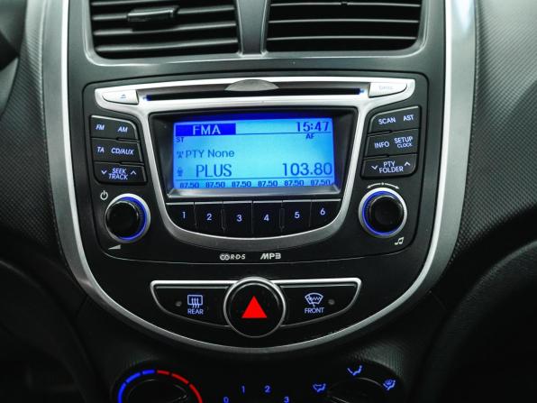 Hyundai Solaris I с пробегом 2012 года, цена 788 000 рублей, 180954 км, хэтчбек, Автокод Объявления
