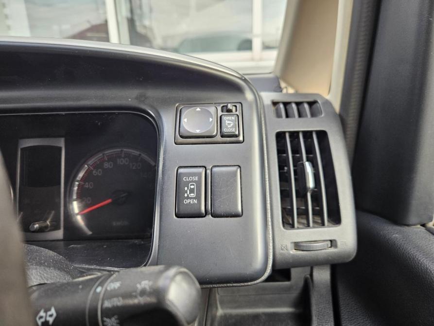 Nissan Serena III (C25) Курган  - изображение 20