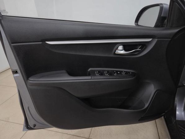 Kia Rio IV Рестайлинг с пробегом 2021 года, цена 1 620 000 рублей, 107523 км, седан, Автокод Объявления