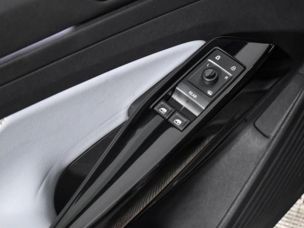 Volkswagen ID.4 с пробегом 2021 года, цена 2 690 000 рублей, 66041 км, внедорожник, Автокод Объявления