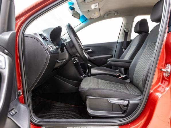 Volkswagen Polo V с пробегом 2011 года, цена 638 000 рублей, 178571 км, седан, Автокод Объявления