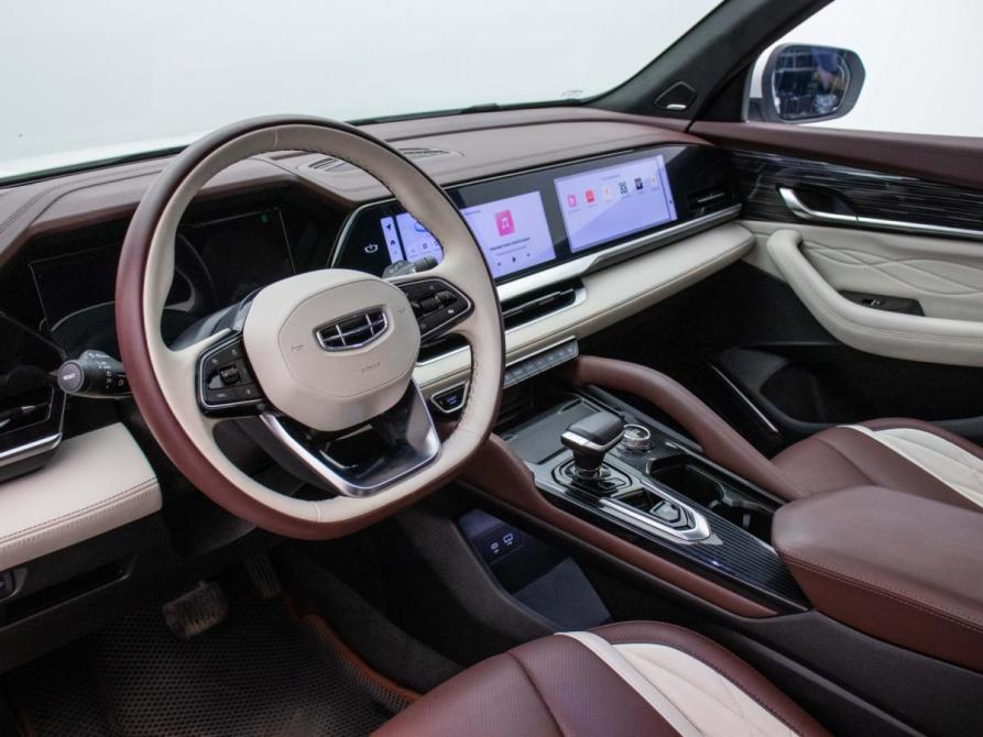 Geely Monjaro I Москва  - изображение 10