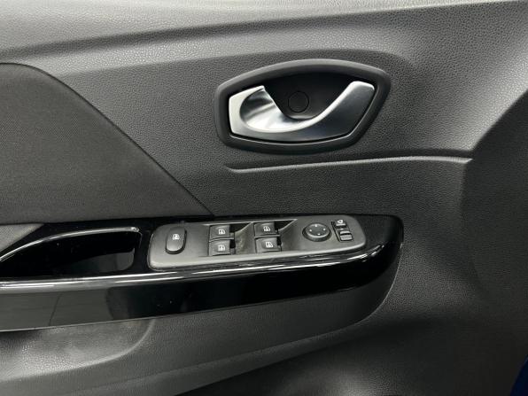 Renault Kaptur I Рестайлинг с пробегом 2021 года, цена 1 630 000 рублей, 104000 км, внедорожник, Автокод Объявления