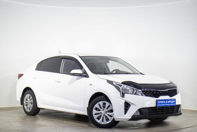 Kia Rio IV Рестайлинг с пробегом 2021 года, цена 1 379 000 рублей, 136520 км, седан, Автокод Объявления