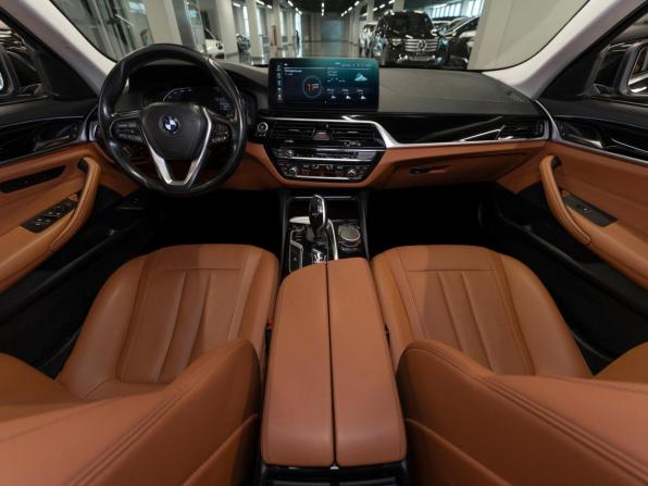 BMW 5 серии VII (G30/G31/G38) Рестайлинг с пробегом 2022 года, цена 3 750 000 рублей, 81324 км, универсал, Автокод Объявления