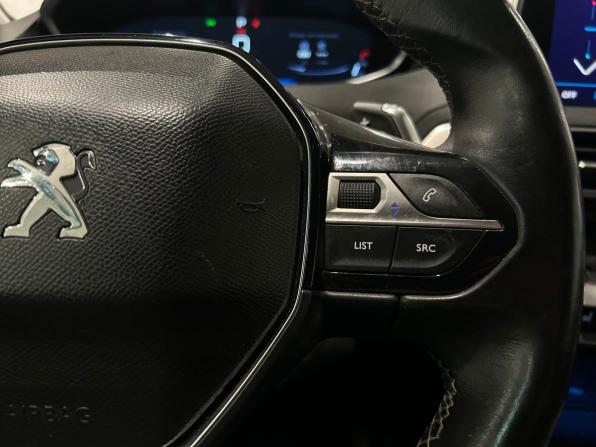 Peugeot 3008 II с пробегом 2017 года, цена 1 399 000 рублей, 172239 км, внедорожник, Автокод Объявления