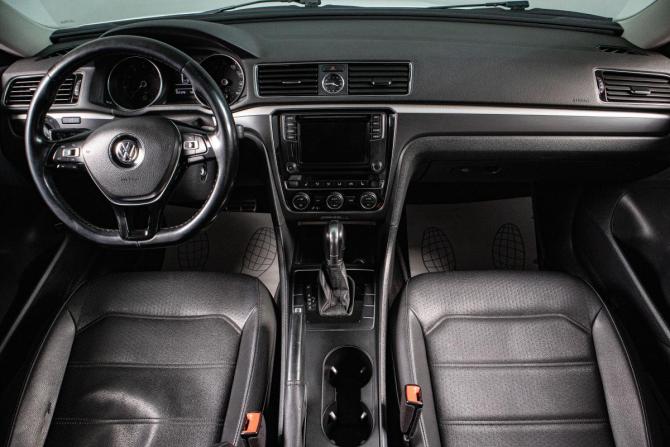 Volkswagen Passat B8 с пробегом 2017 года, цена 1 999 000 рублей, 151150 км, седан, Автокод Объявления