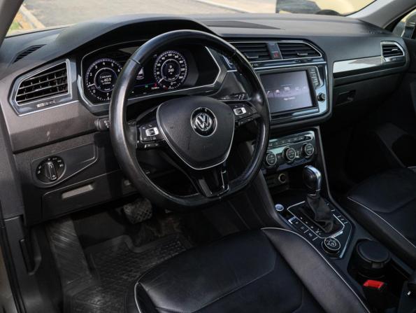 Volkswagen Tiguan II с пробегом 2017 года, цена 2 690 000 рублей, 75706 км, внедорожник, Автокод Объявления