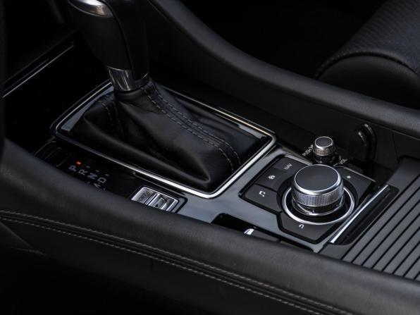 Mazda 6 III (GJ) Рестайлинг 2 с пробегом 2020 года, цена 2 600 000 рублей, 113841 км, седан, Автокод Объявления