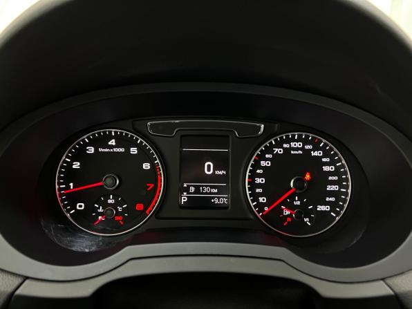 Audi Q3 I (8U) Рестайлинг с пробегом 2015 года, цена 2 040 000 рублей, 101109 км, внедорожник, Автокод Объявления