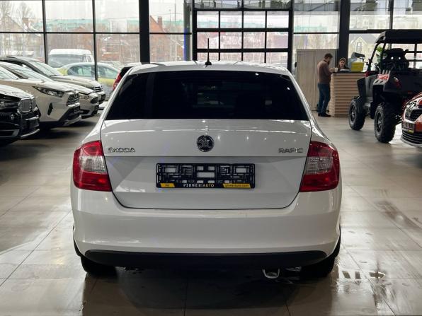 Skoda Rapid I с пробегом 2016 года, цена 1 000 000 рублей, 140000 км, лифтбек, Автокод Объявления