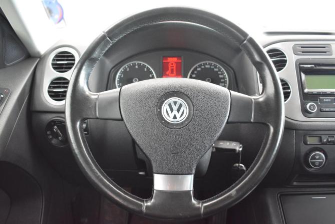 Volkswagen Tiguan I с пробегом 2009 года, цена 1 340 000 рублей, 127000 км, внедорожник, Автокод Объявления
