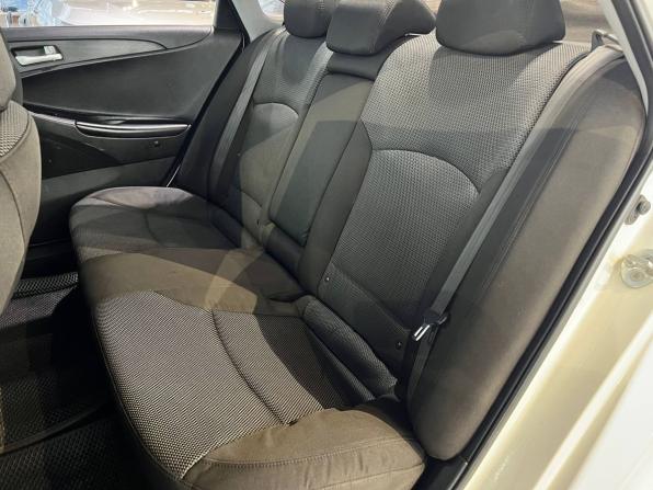 Hyundai Sonata VI (YF) с пробегом 2011 года, цена 875 000 рублей, 267000 км, седан, Автокод Объявления