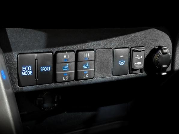 Toyota RAV4 IV (XA40) Рестайлинг с пробегом 2018 года, цена 2 405 000 рублей, 134594 км, внедорожник, Автокод Объявления