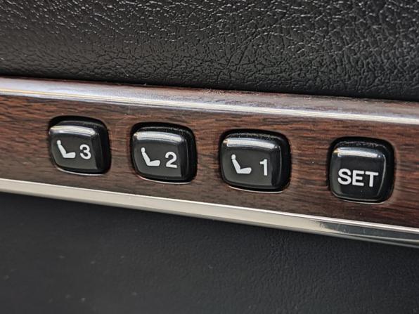 Toyota Land Cruiser 200 Series Рестайлинг 2 с пробегом 2017 года, цена 6 790 000 рублей, 131937 км, внедорожник, Автокод Объявления