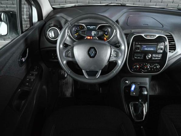 Renault Kaptur I с пробегом 2016 года, цена 1 500 000 рублей, 75376 км, внедорожник, Автокод Объявления