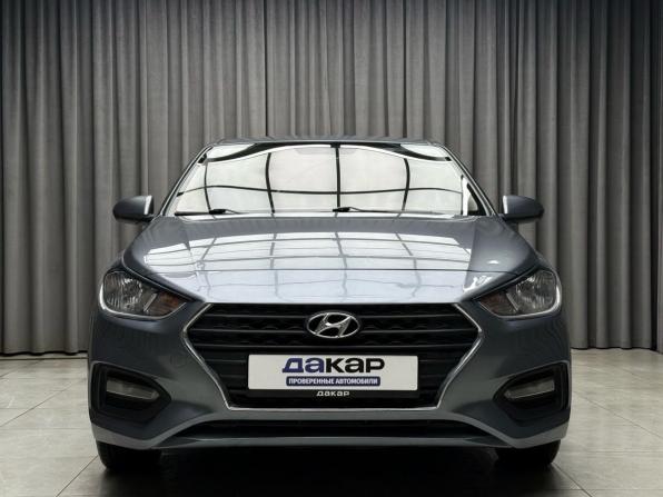 Hyundai Solaris II с пробегом 2017 года, цена 1 099 000 рублей, 134137 км, седан, Автокод Объявления