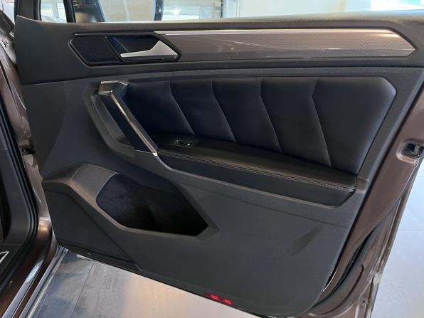 Volkswagen Tiguan II с пробегом 2018 года, цена 2 330 000 рублей, 151150 км, внедорожник, Автокод Объявления