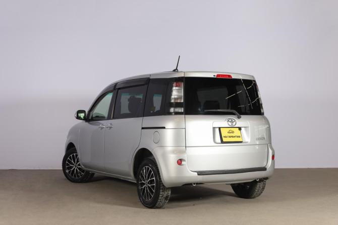 Toyota Sienta I с пробегом 2013 года, цена 899 000 рублей, 166000 км, компактвэн, Автокод Объявления