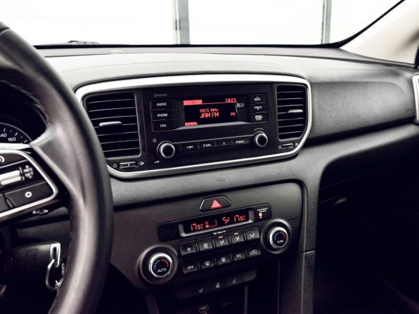 Kia Sportage IV Рестайлинг с пробегом 2019 года, цена 2 199 000 рублей, 57517 км, внедорожник, Автокод Объявления